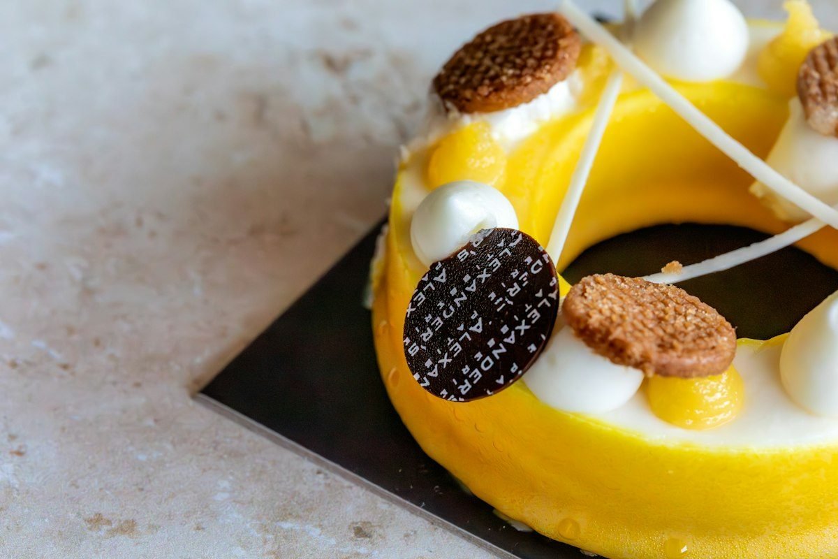 Bolo de Maracujá com Calda da Fruta