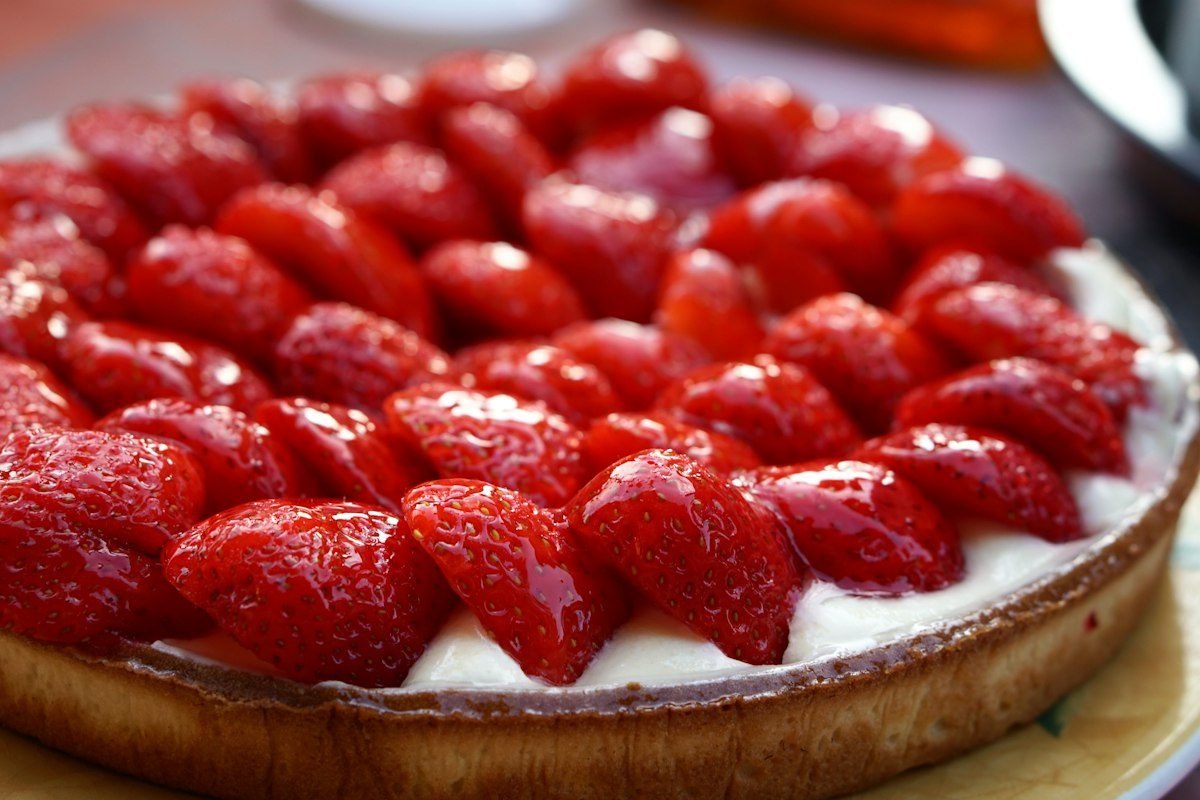 Torta de Morango Gelada com Creme e Gelatina